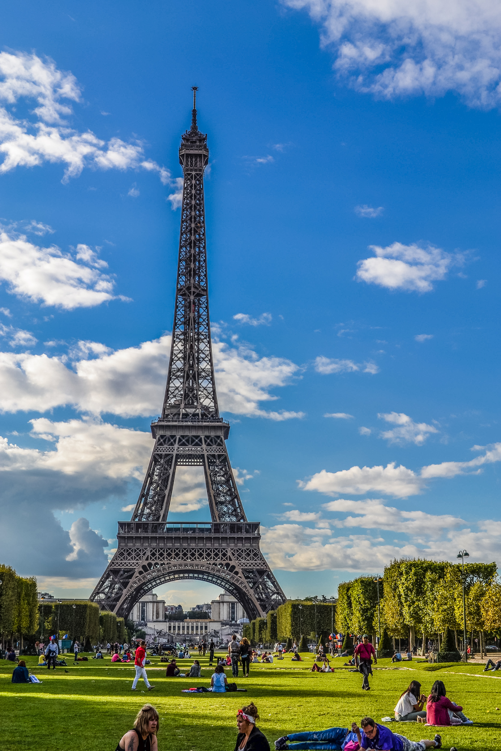 Reasons to Visit the Eiffel Tower - Exploring Our World
