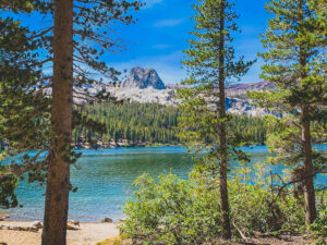 Hiking at Mammoth Lakes